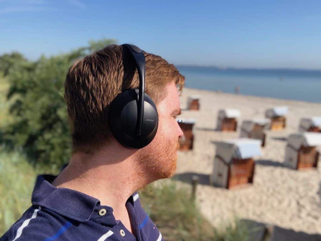 Egal ob Rachmaninow, Rolling Stones oder 187 Strassenbande: der Bose NCH 700 macht den Strandspaziergang zu einer Freude für die Ohren.