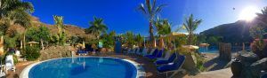 Relaxen auf Gran Canaria: nach der Ankunft geht es erst einmal zum Schwimmen in den Hotel-Pool. Foto: Sascha Tegtmeyer