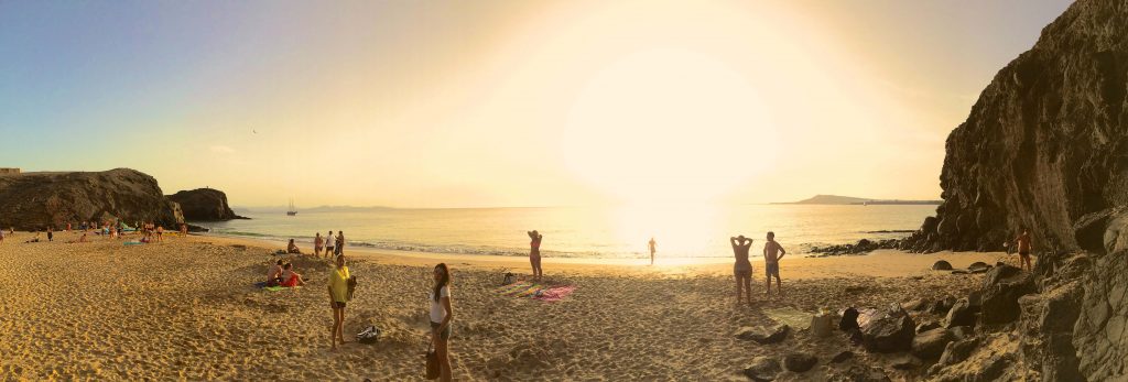Tauchurlaub Lanzarote: Tipps – am Fuß der Vulkaninsel 1 Auf Lanzarote zum Tauchen: Die Kanareninsel ist perfekt für Wassersportler und alle, die einfach nur einen entspannten Urlaub wollen. Foto: Sascha Tegtmeyer