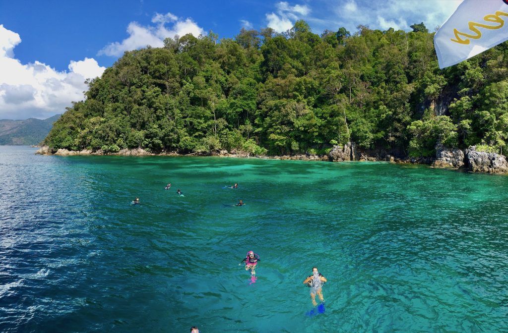 Diving, snorkeling, swimming, lying on the beach, eating and shopping in Walking Street are the most popular recreational activities on Koh Lipe. Photo: Sascha Tegtmeyer