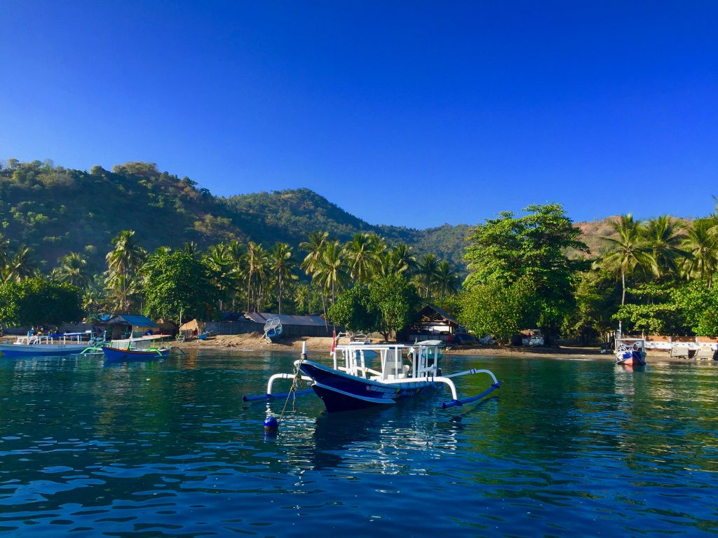 Swap sledges for longtailboats: Indonesia is a great winter destination! Photo: Sascha Tegtmeyer