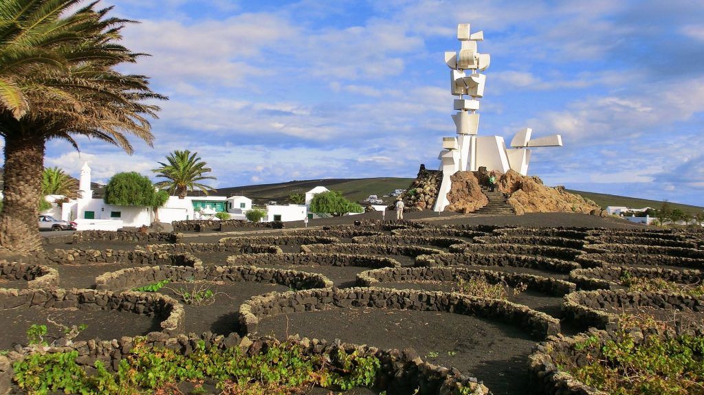 lanzarote travel cesar manrique Luisa Praetorius estava de férias em Lanzarote e descobriu paisagens de Marte e a Meca de mergulho da ilha das Canárias. Foto: Pixabay