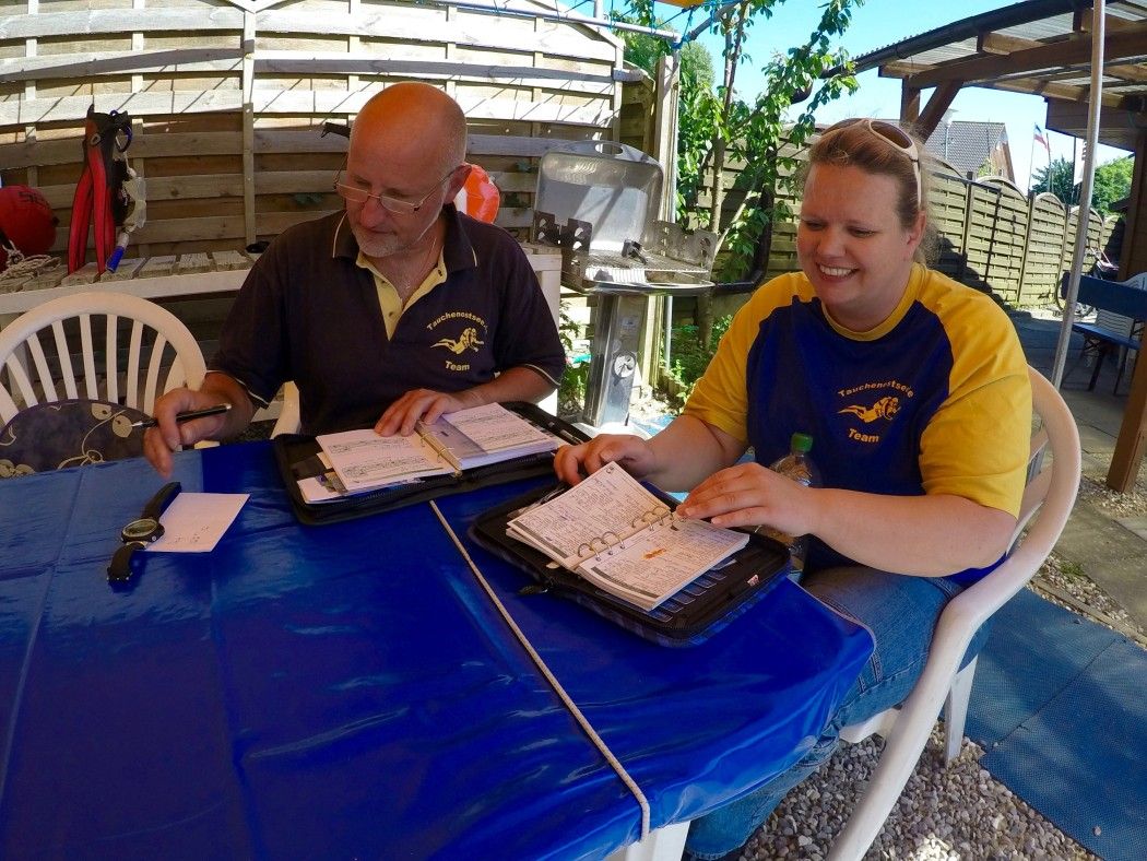 So lange taucht man ja eher selten: Fast zwei Stunden waren wir auf der Suche nach dem verschollenen Smartphone – und wurden fündig! Foto: Sascha Tegtmeyer