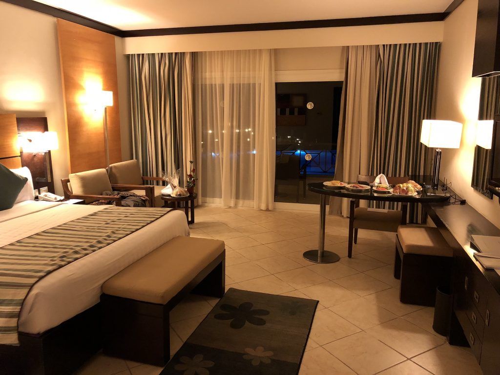 Sharm El Sheikh Reisebericht Tipps Zimmer im Cleopatra Luxury Resort in Sharm El Sheikh: geräumig und luxuriös. Foto: Sascha Tegtmeyer