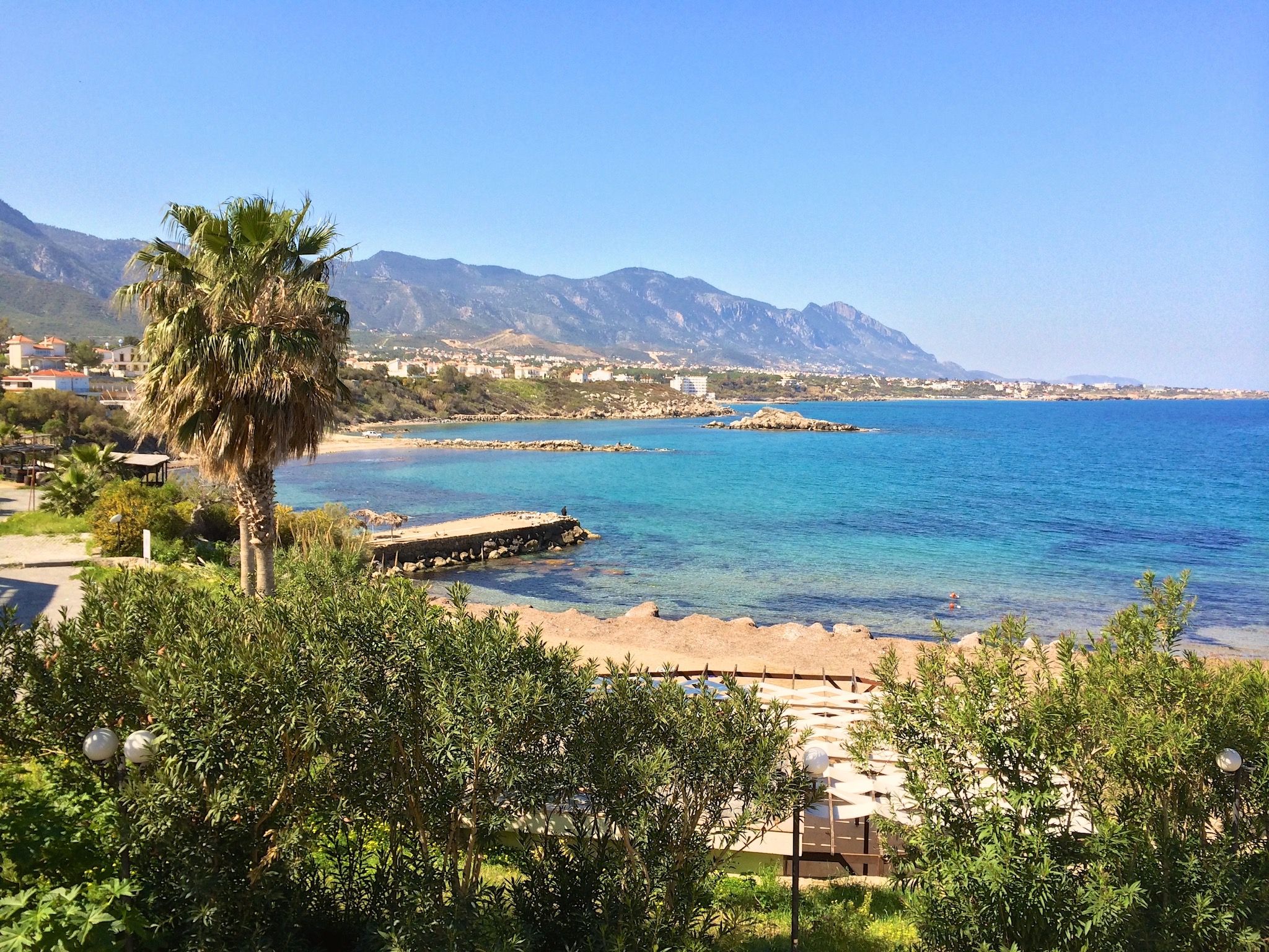 Olive groves and a Mediterranean landscape to dream of: Cyprus in spring is simply wonderful. Diving holidays in Cyprus: The landscape of the island is a dream and can also be seen under water! Pictured: Kyrenia in the north of the island. Photo: Sascha Tegtmeyer