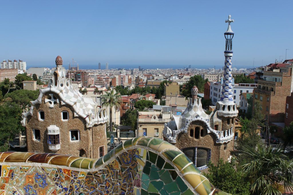 Städtereise nach Barcelona im Frühling: März, April und Mai sind die perfekte Jahreszeit für eine Städtereise. Foto: Pixabay