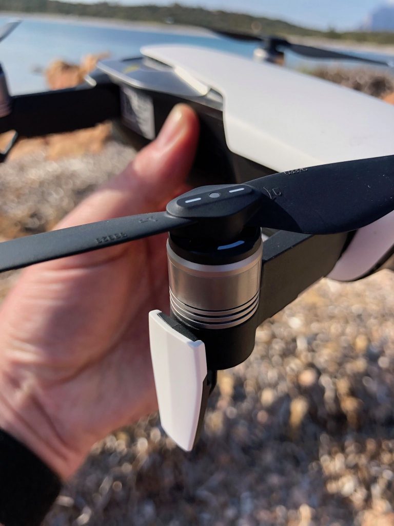 DJI Mavic Air Test – auf Reisen mit Drohne in die Vogelperspektive? 14 Die Rotoren der Drohne lassen sich einklappen – das macht das Gadget kompakt und ist perfekt auf Reisen. Foto: Sascha Tegtmeyer