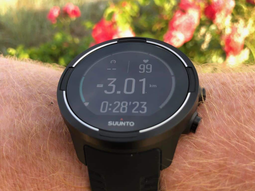 All information at a glance: In the Suunto 9 Baro Test we have checked the most important functions of the sports watch. Photo: Sascha Tegtmeyer