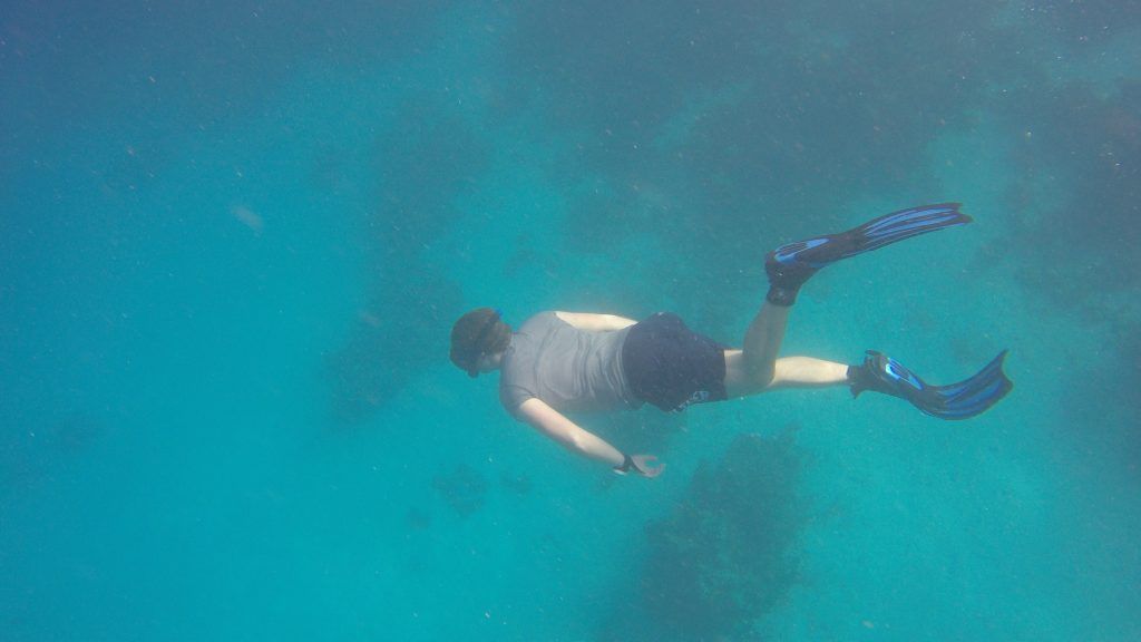 Schnorcheln im Urlaub Tipps – So macht's richtig Spaß 21 Am Besten solltet Ihr nur zu zweit oder in einer Gruppe schnorcheln. Beim Freitauchen sollte sogar unbedingt ein Partner dabei sein. Foto: Sascha Tegtmeyer