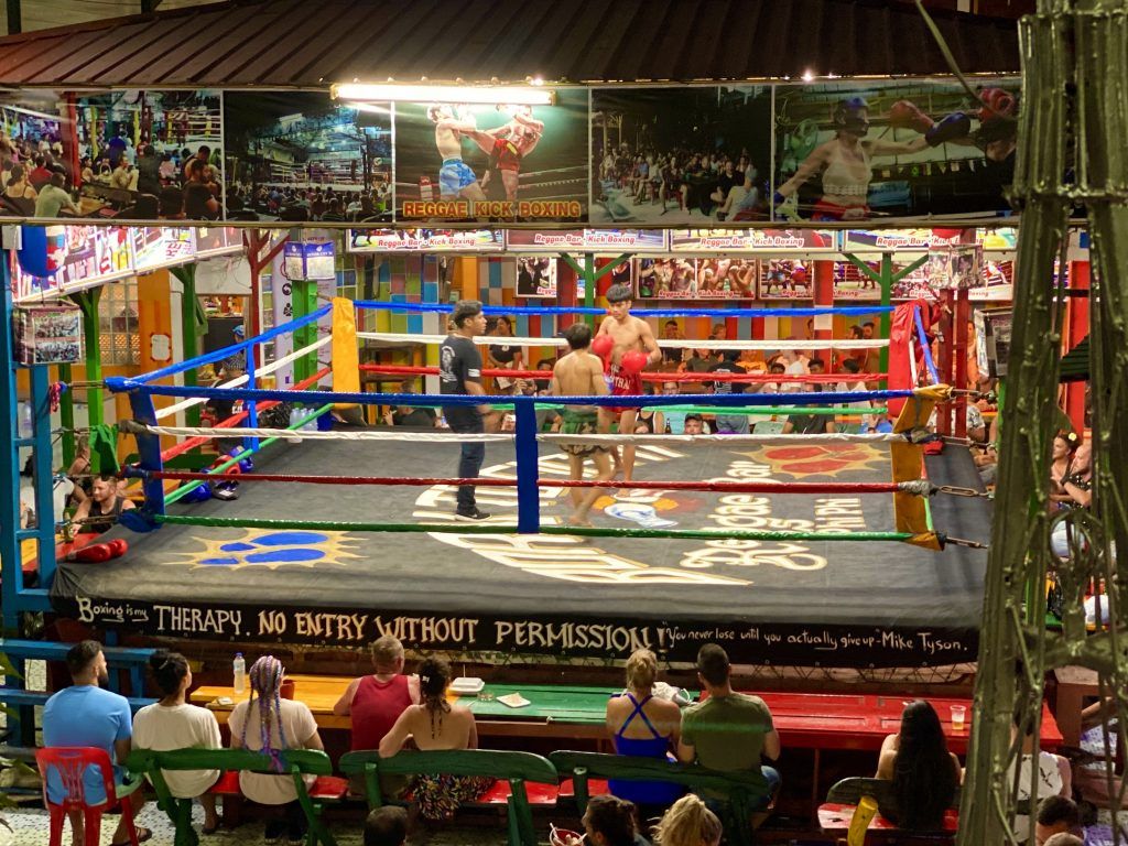 Die Thai Boxing Arena auf Koh Phi Phi war schon Drehort für den einen oder anderen bekannten Film. Foto: Sascha Tegtmeyer