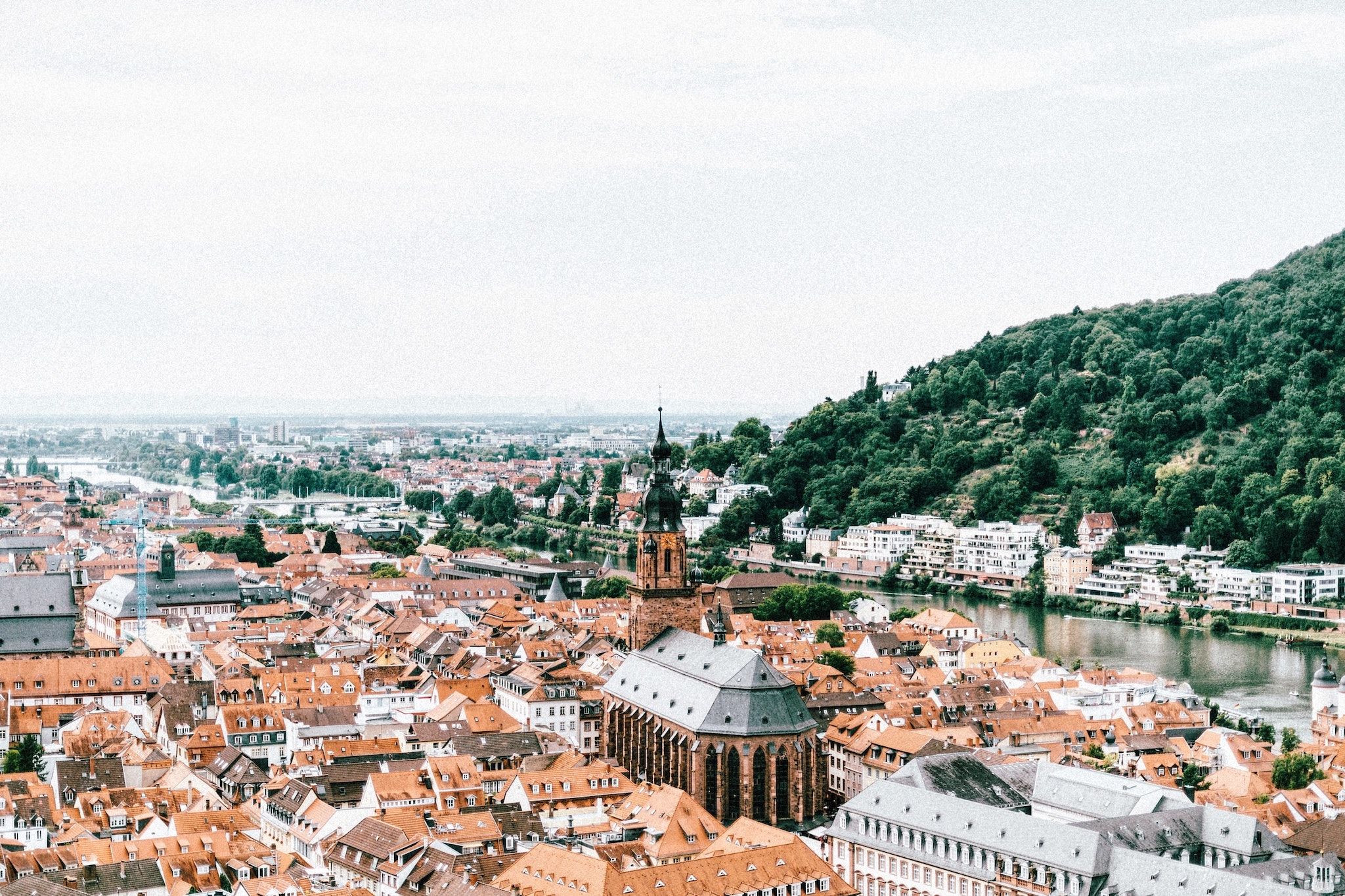 Heidelberg: l'une des destinations de voyage en Allemagne qui sont non seulement pittoresques, mais aussi connues et populaires dans le monde entier. Photo: Unsplash