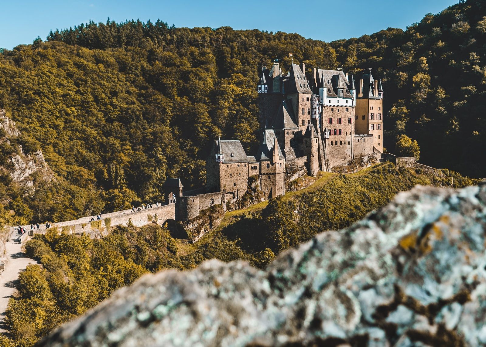 El castillo de Eltz en el Mosela es probablemente uno de los motivos más fotografiados en Alemania. Foto: Unsplash