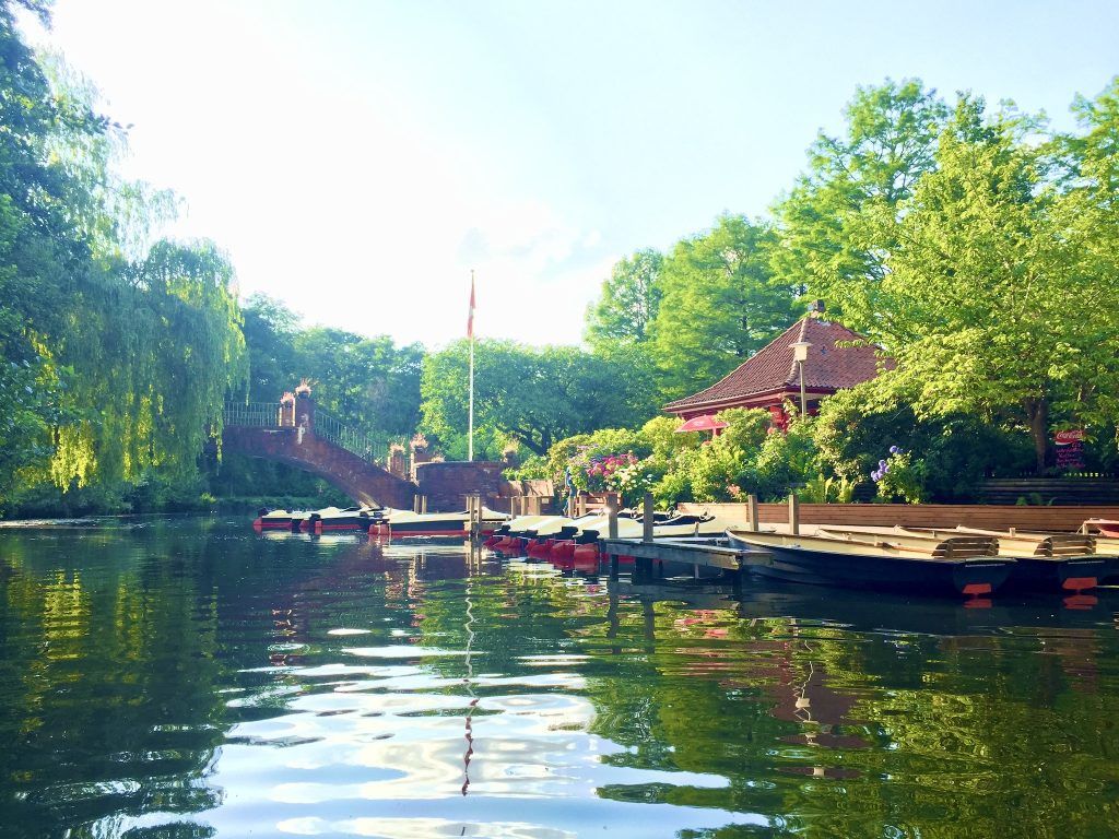 When jogging in the city park you can make a short stop at the love island. Photo: Sascha Tegtmeyer