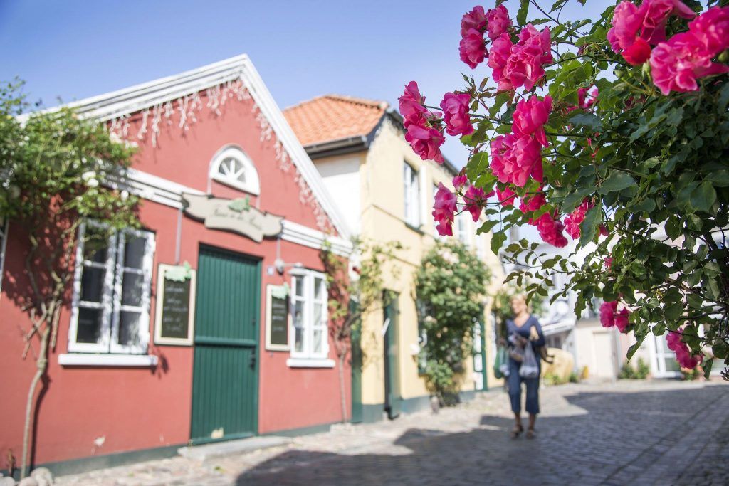 Alley in Burg auf Fehmarn: There are numerous quaint places to discover on the island. Photo: Thies Rätzke / Tourismus-Service Fehmarn