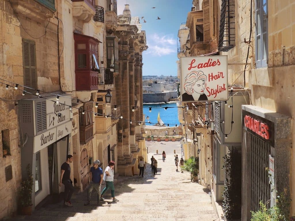 Malta ist das perfekte Reiseziel für Euren Sommerurlaub: günstig, warm und wunderschön. Foto: Unsplash