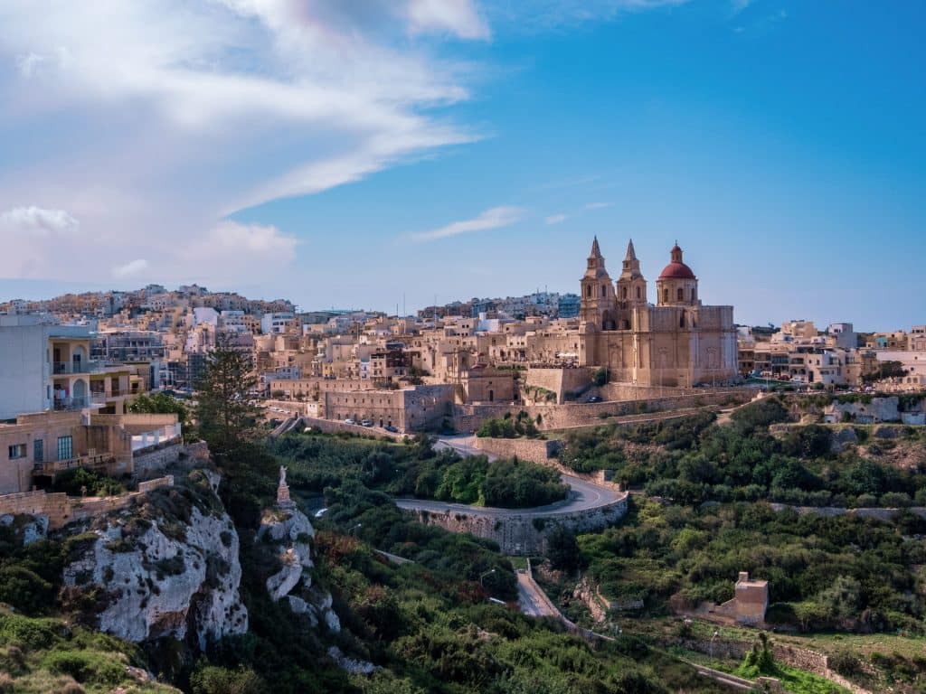 Malta ist ein kleiner Inselstaat, der im Mittelmeer liegt. Was sind die schönsten Reiseziele – Tipps Erfahrungen