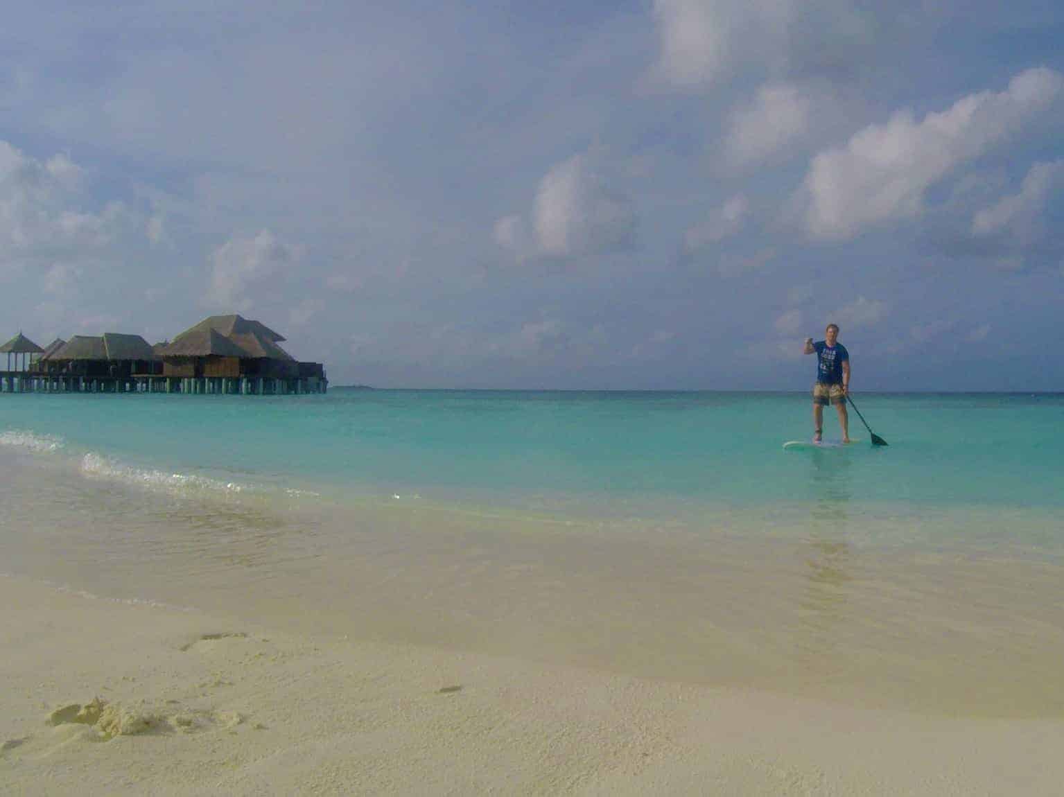 Estaba en el SUP todos los días en Bodu Hithi, un entrenamiento ideal en vacaciones. Informe de viaje Coco Bodu Hithi Maldives experiencias