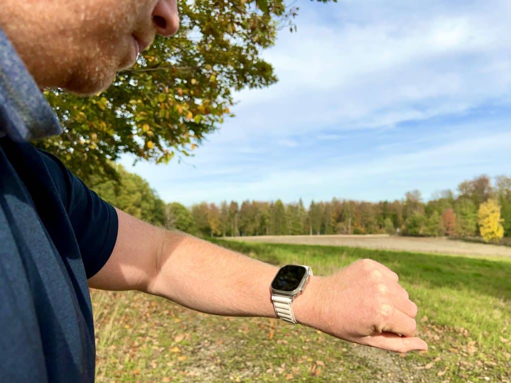 Apple Watch Ultra Test Erfahrungen Testbericht Erfahrungsbericht Review Für Outdoor-Trainings gemacht: Die Apple Watch Ultra ist ideal für alle Einsätze beim Sport in der Natur.