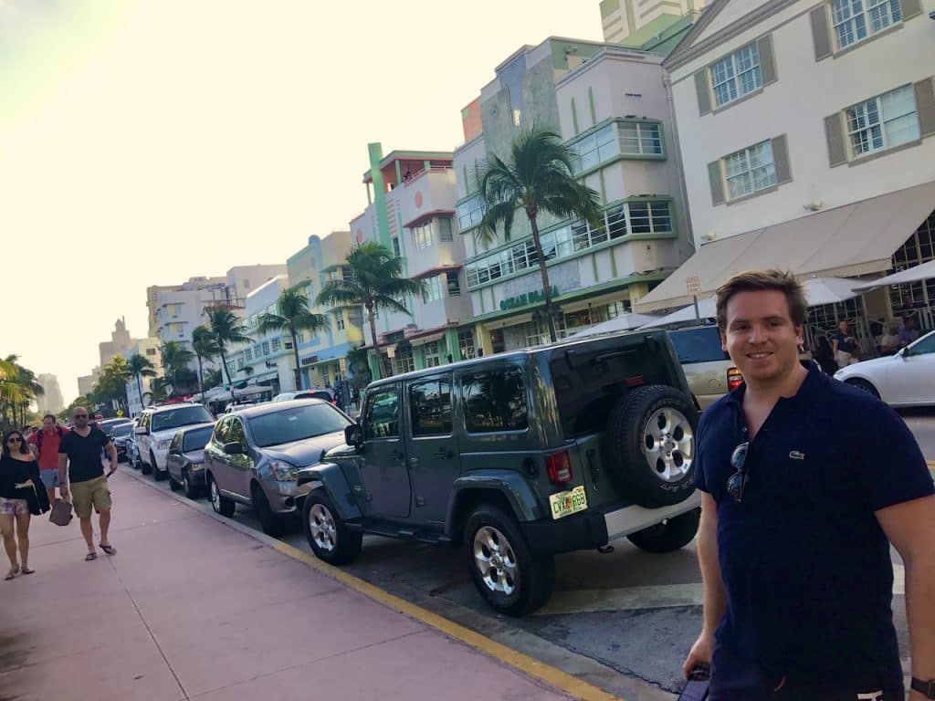 Ich habe mit vollem Einsatz Miami erkundet – und stelle dir in meinem Reisebericht einige der wichtigsten Sehenswürdigkeiten vor. Reisebericht Miami Tipps & Erfahrungen