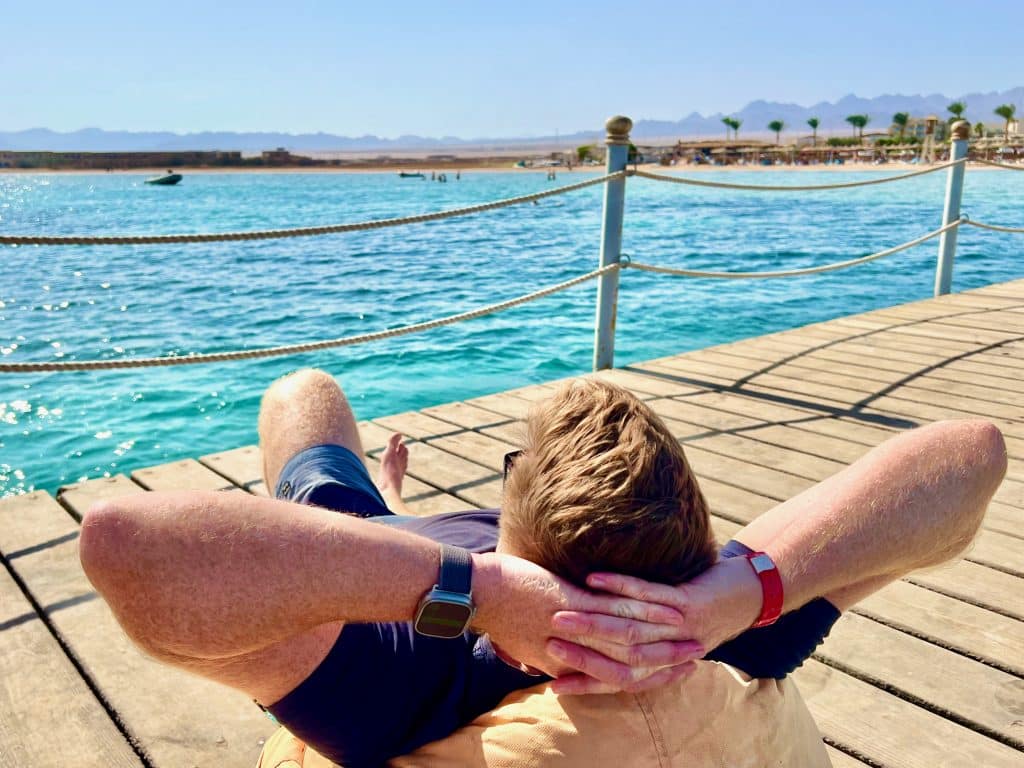 En billig ferie i Egypten er altid en afslappet affære – tre uger på et tophotel med alt inklusive for 1.000 euro per person – man kan virkelig ikke klage.
