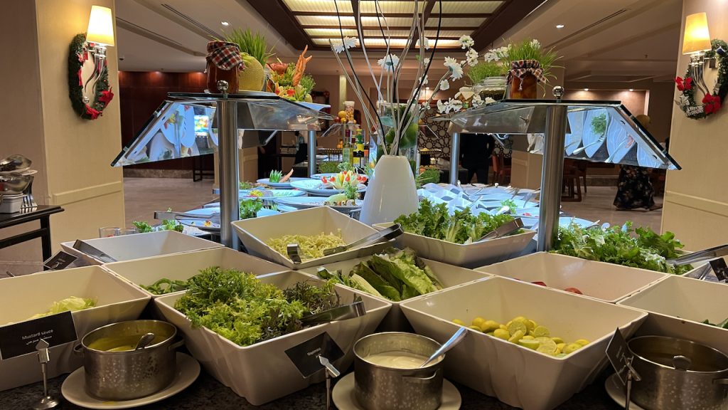 Im Hauptrestaurant gibt es eine große Auswahl an internationalen und regionalen Köstlichkeiten. Foto: Sascha  Tegtmeyer Mövenpick Resort Soma Bay Erfahrungen Bewertungen Erfahrungsbericht Reisebericht