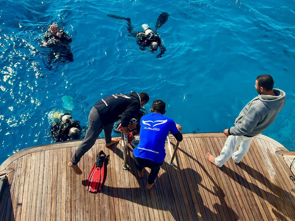 Scuba World Divers hecht veel waarde aan service en veiligheid - u voelt zich altijd in goede handen. Scuba World Divers Soma Bay Duiken Soma Bay Ervaringen Rapport