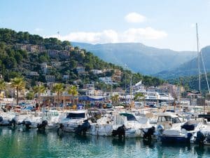 Warm holiday destinations in spring: where to go in March, April and May? (Pictured: Port de Soller in Mallorca). Photo: Pixabay