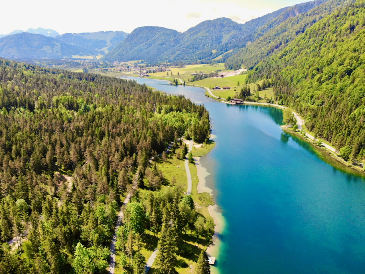 Cycle paths lead around the idyllic Pillersee, so that you can easily circle the lake in less than an hour. SUP on the Pillersee Experience report Stand Up Paddling