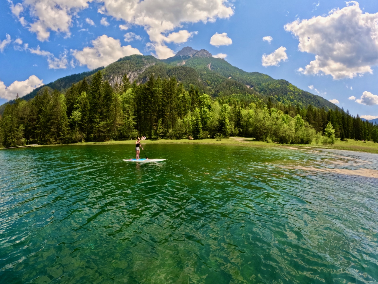 SUP sur le rapport Pillersee Experience Stand Up Paddling