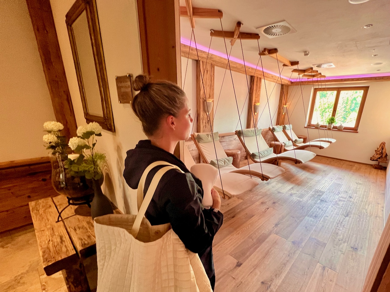After an eventful day full of activities in the mountains, there is nothing better than relaxing in the wellness area in the Hotel Alte Post.