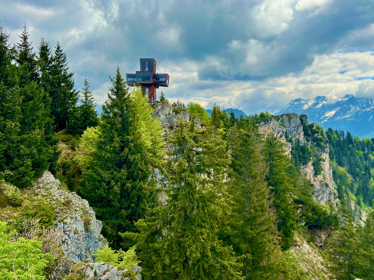 Impressive: The Jakobskreuz on the Buchensteinwand is the highest accessible summit cross in the world. Travel Report Fieberbrunn Pillerseetal experiences tips sights activities