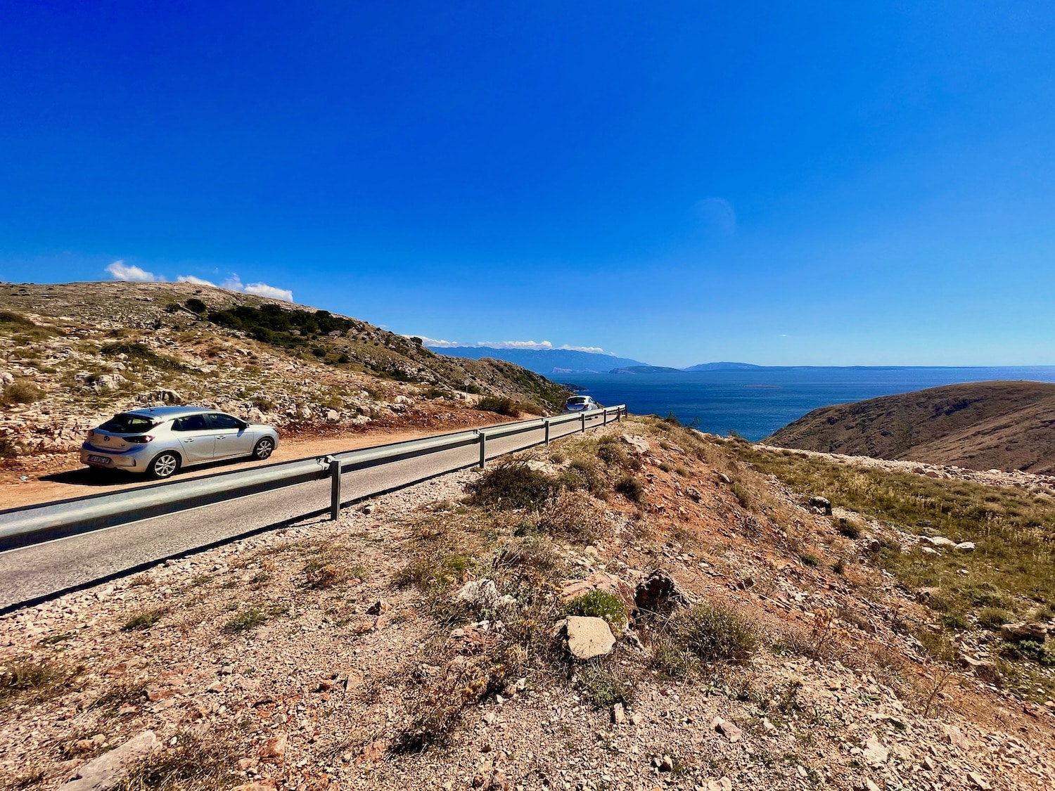 The fact is: you won't get far on Krk without a car. So I was traveling in my little rental car and explored the island from front to back. Photo: Sascha Tegtmeyer Travel report Krk tips experiences experience report