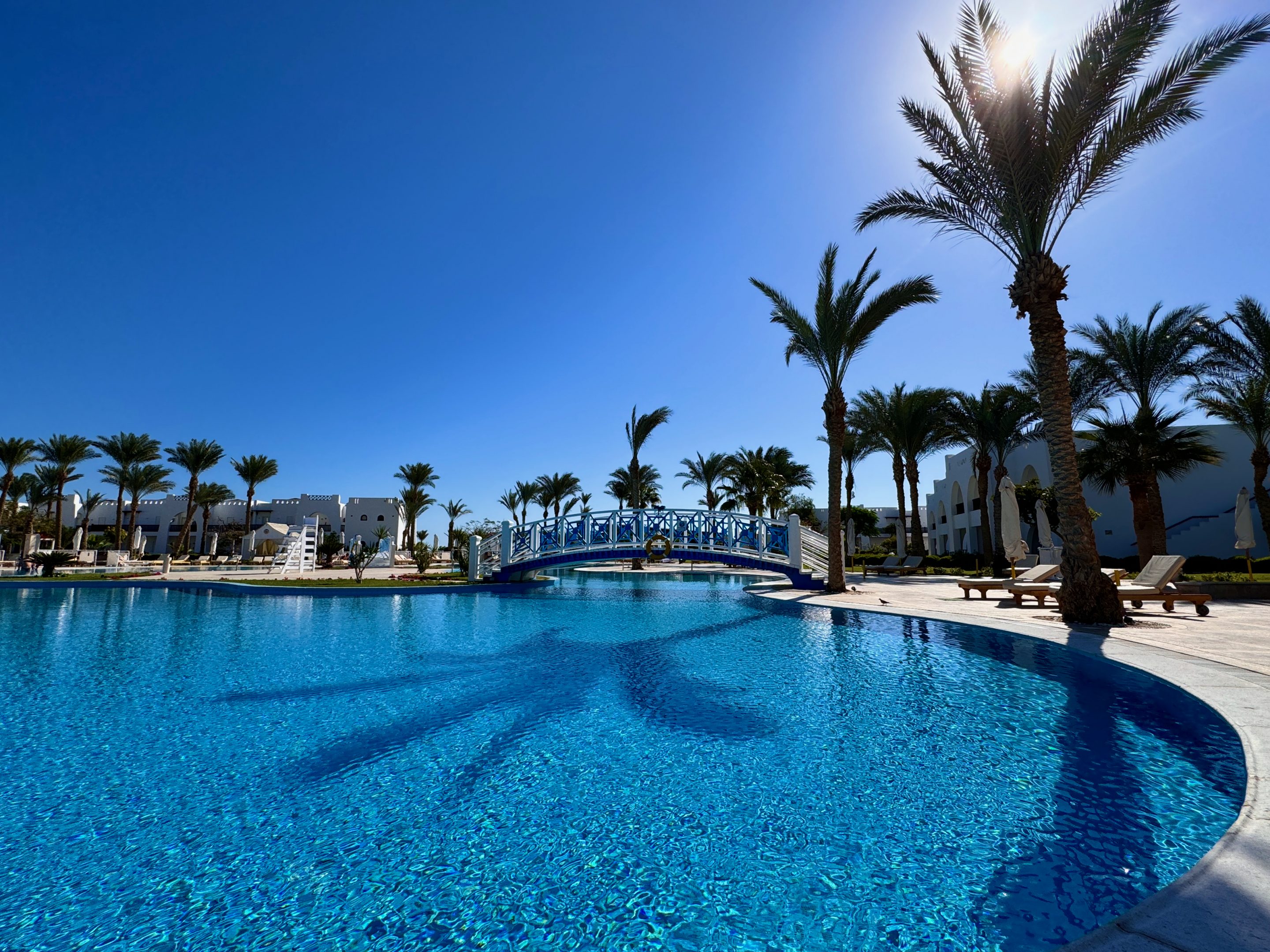 Het Hilton Marsa Alam heeft vier zwembaden. Foto: Sascha Tegtmeyer Hilton Marsa Alam Nubian Resort-ervaringen beoordelingen