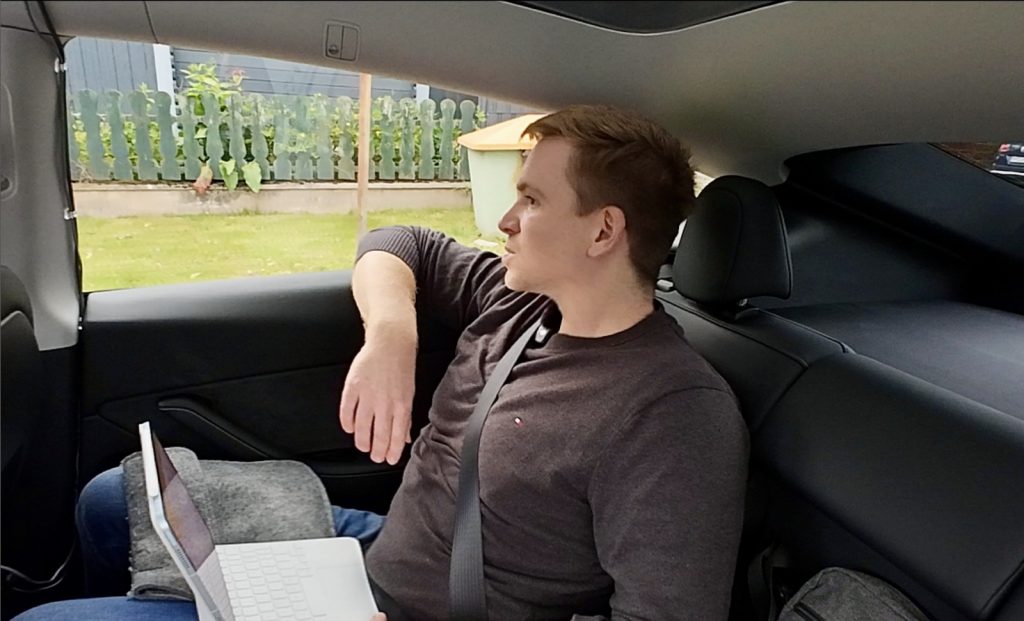 Hamelns TikTok-Star – Meine Fahrt mit Fahrtrainer HaPe Franke 1 Ein Bild im Reiseblog Just-Wanderlust.com – dein Magazin für Reisen, Urlaub, Meer und Abenteuer